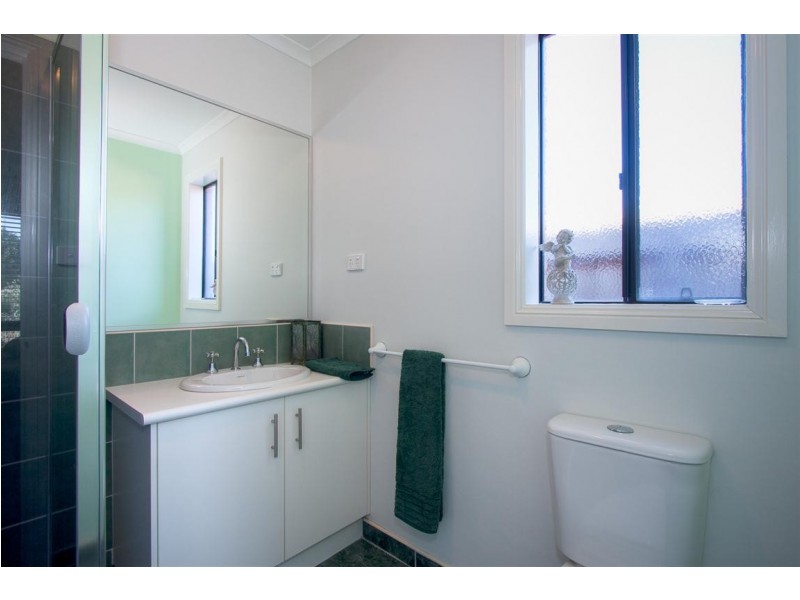 19 Fingleton Crescent, Sunbury VIC 3429