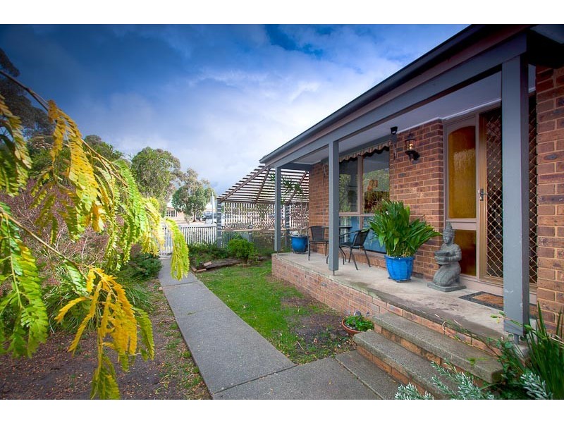 18 McEwen Drive, Sunbury VIC 3429