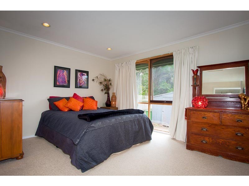 18 McEwen Drive, Sunbury VIC 3429