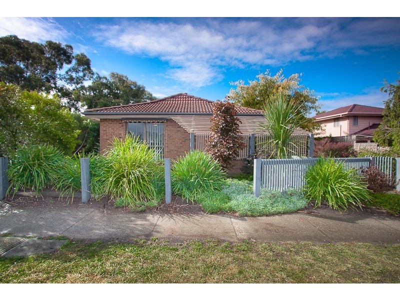 18 McEwen Drive, Sunbury VIC 3429