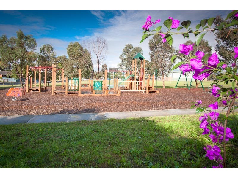 18 McEwen Drive, Sunbury VIC 3429