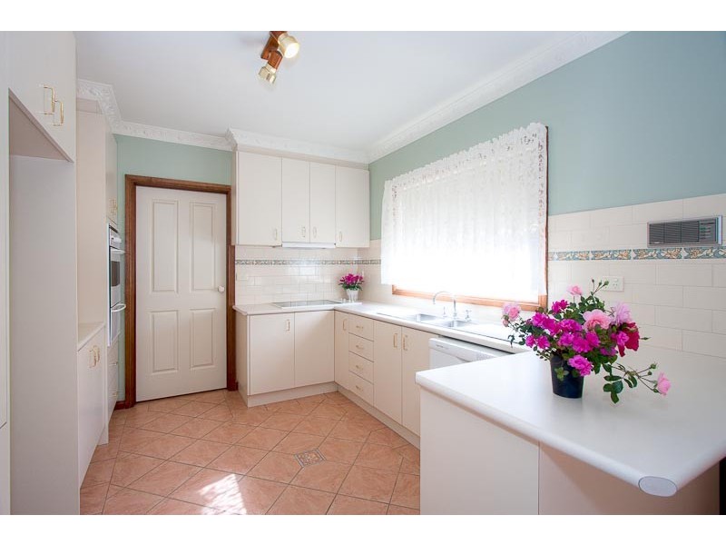 32 Thornton Avenue, Sunbury VIC 3429