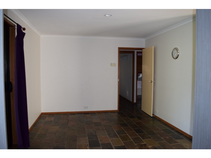 27 Westward Ho Drive, Sunbury VIC 3429