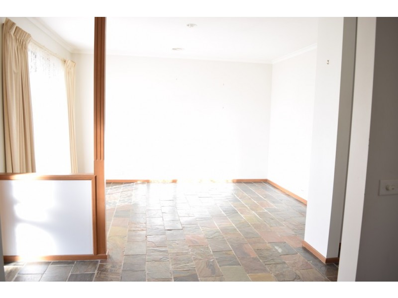 27 Westward Ho Drive, Sunbury VIC 3429