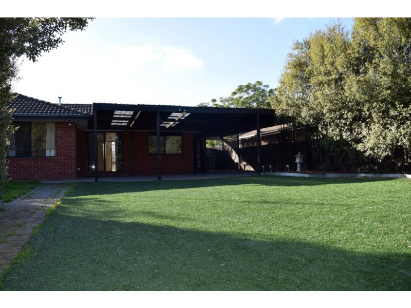 27 Westward Ho Drive, Sunbury VIC 3429