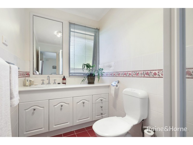 33 McEwen Drive, Sunbury VIC 3429