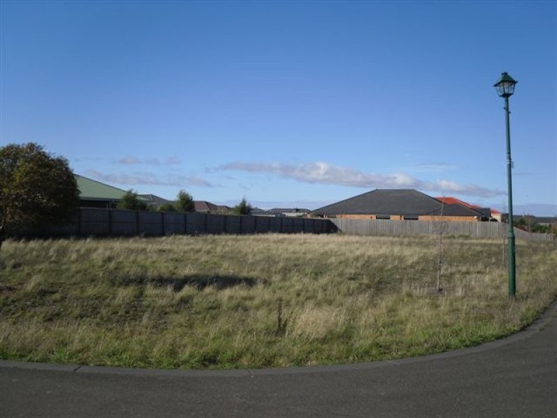 84 The Skyline, Sunbury VIC 3429