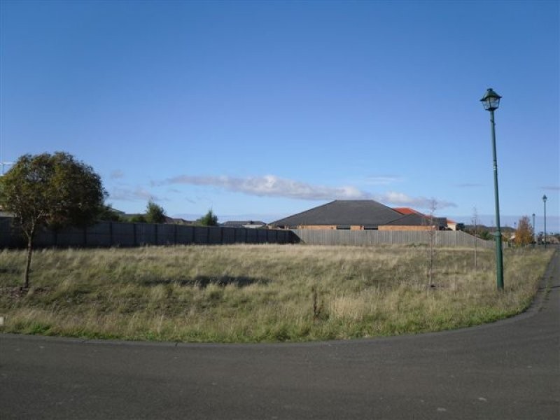 84 The Skyline, Sunbury VIC 3429