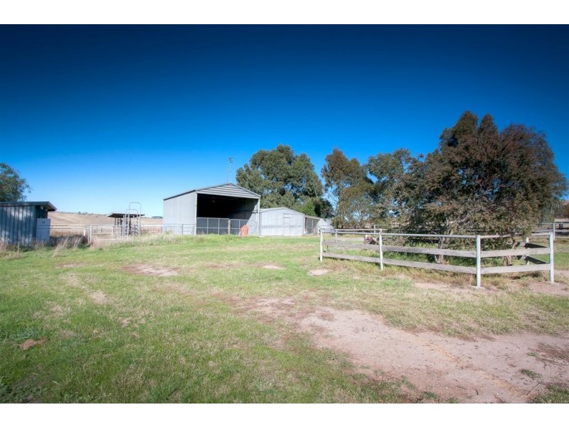 550 Settlement Road, Sunbury VIC 3429