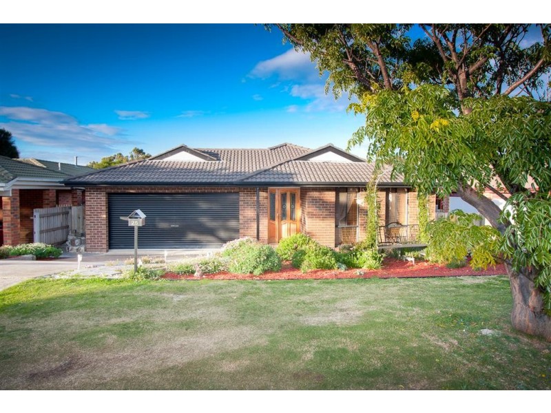 25 Rees Road, Sunbury VIC 3429