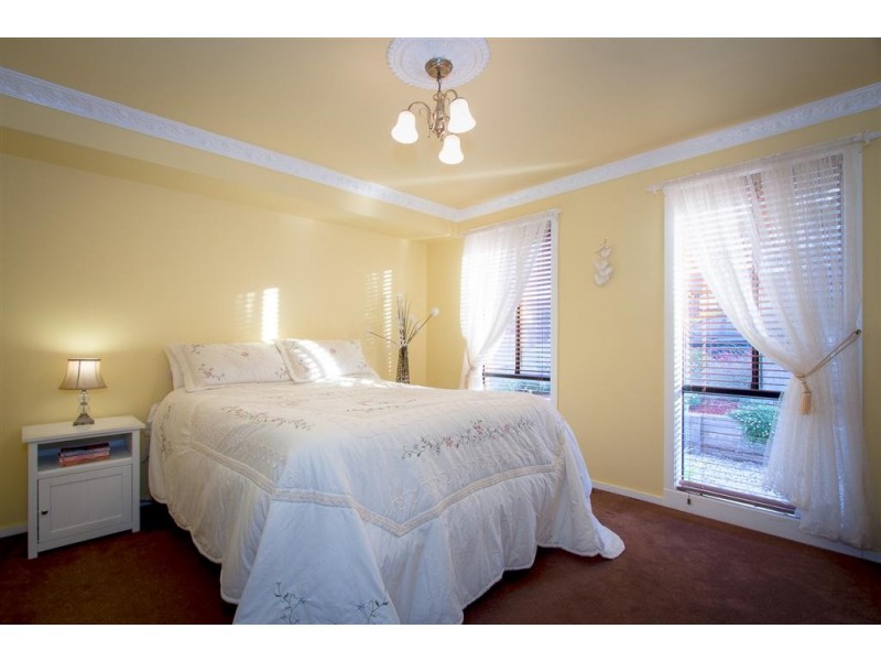 25 Rees Road, Sunbury VIC 3429