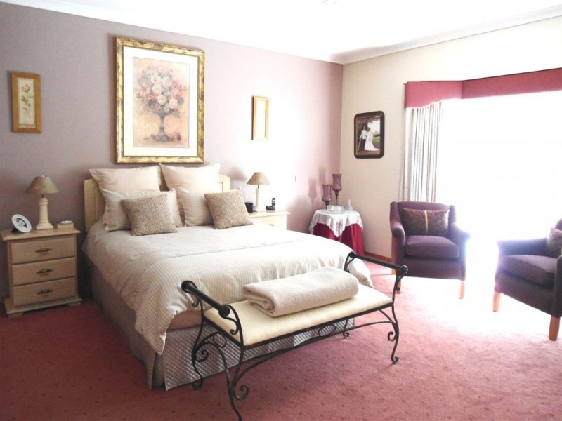 24 Yellow Gum Boulevard, Sunbury VIC 3429