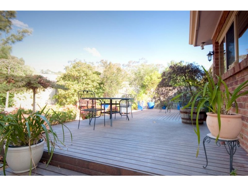 24 Yellow Gum Boulevard, Sunbury VIC 3429