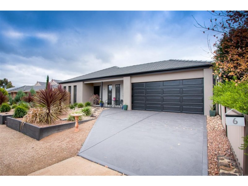 6 Sandpiper Grove, Sunbury VIC 3429