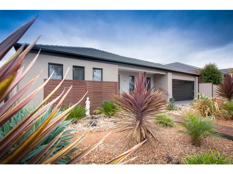 6 Sandpiper Grove, Sunbury VIC 3429