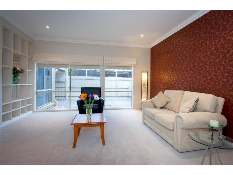 8 Orchardview Grove, Sunbury VIC 3429