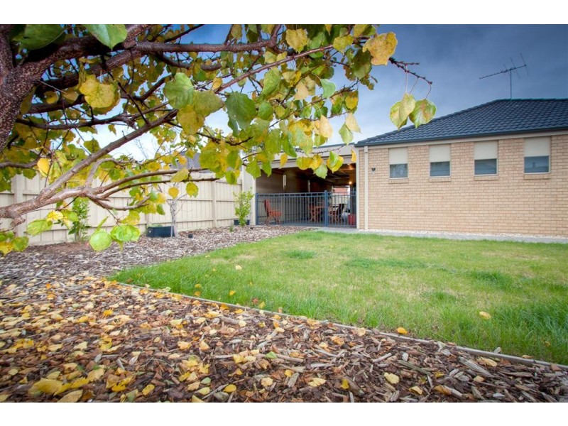 8 Orchardview Grove, Sunbury VIC 3429