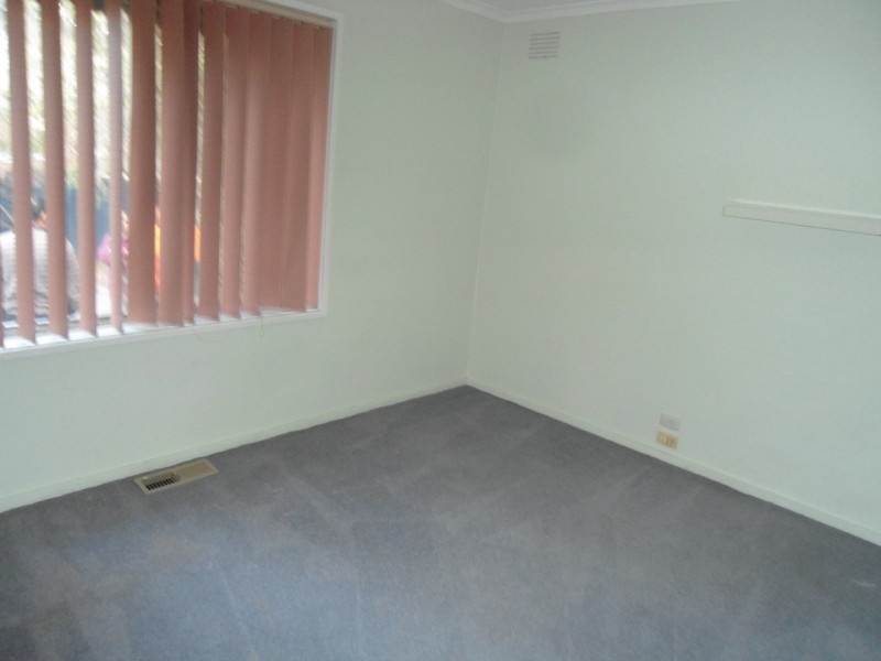 17 BLAXLAND DRIVE, Sunbury VIC 3429