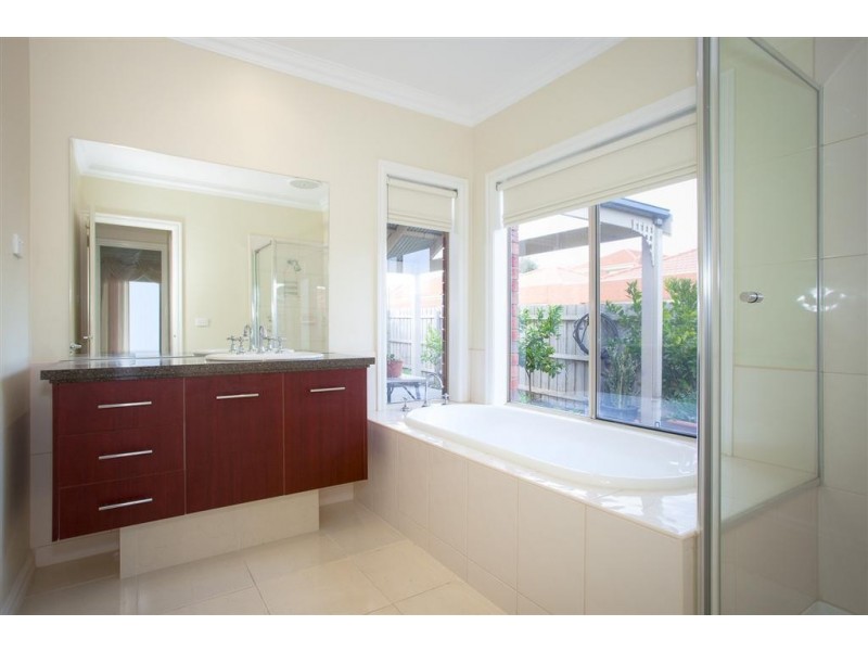 21 Liquidamber Way, Sunbury VIC 3429