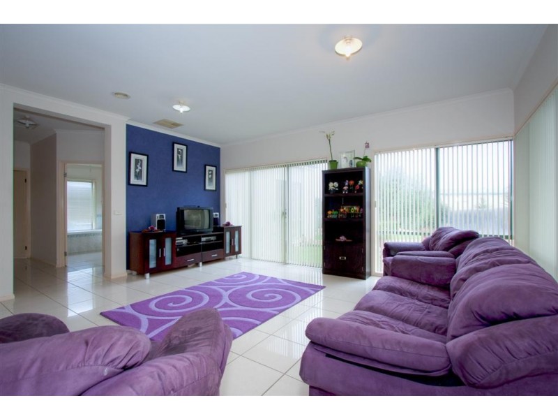 1 Old Winery Road, Sunbury VIC 3429
