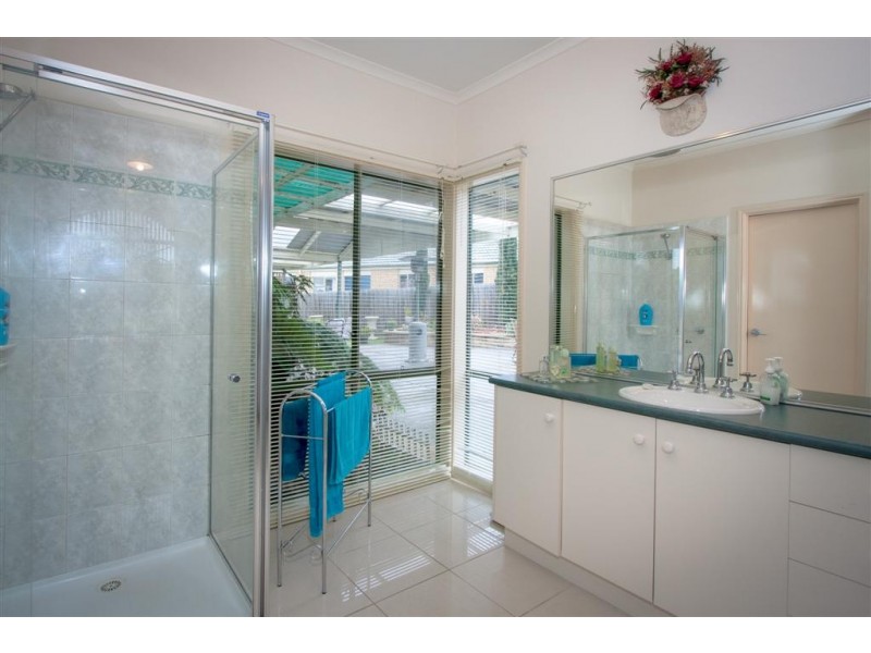 1 Old Winery Road, Sunbury VIC 3429