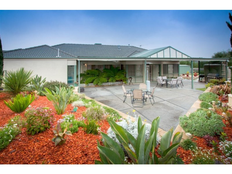 1 Old Winery Road, Sunbury VIC 3429