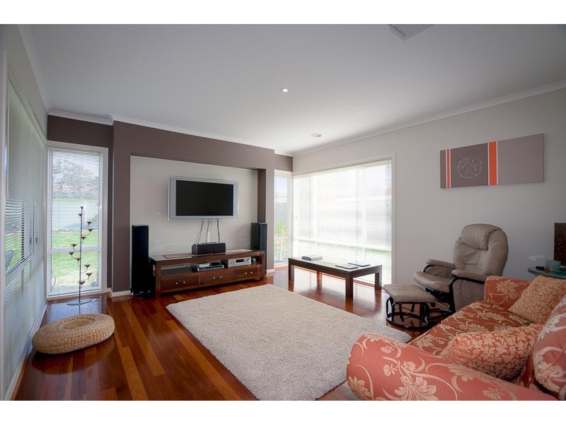 7 Highdale Close, Sunbury VIC 3429