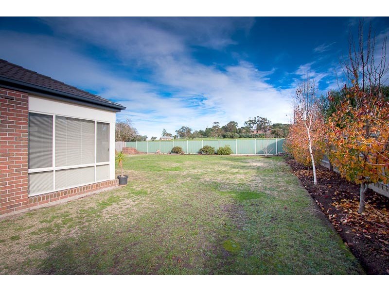 7 Highdale Close, Sunbury VIC 3429