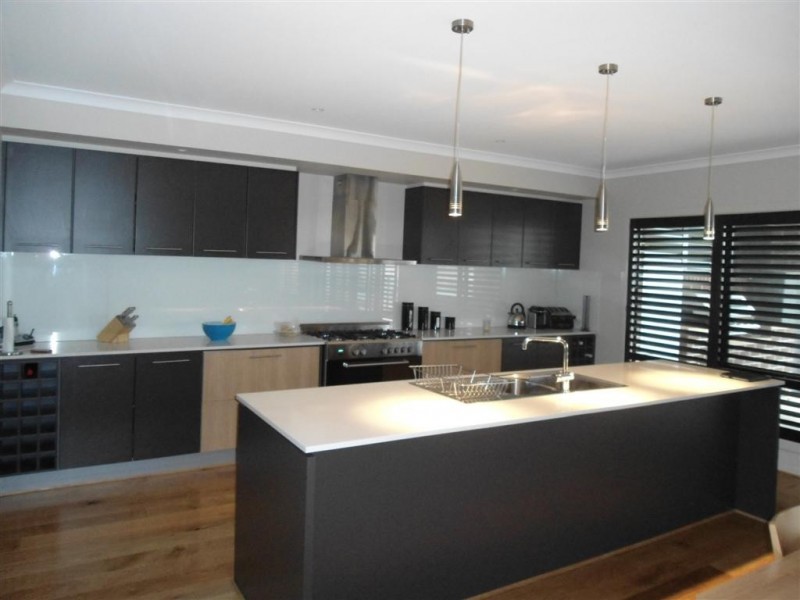 3 NOTTINGHILL RISE, Sunbury VIC 3429