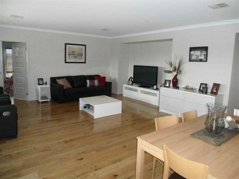 3 NOTTINGHILL RISE, Sunbury VIC 3429