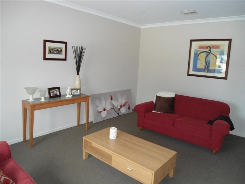 3 NOTTINGHILL RISE, Sunbury VIC 3429