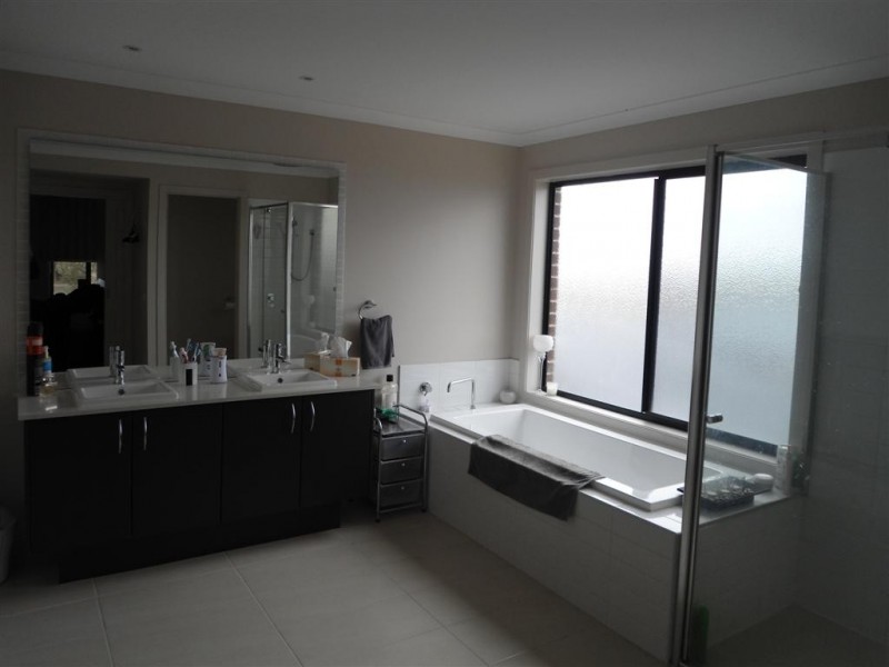 3 NOTTINGHILL RISE, Sunbury VIC 3429
