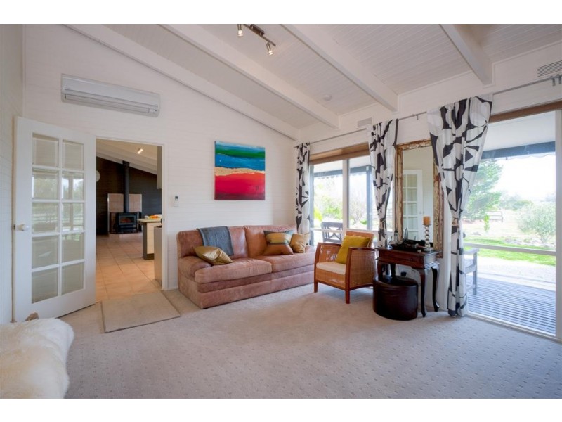 25 Emu Creek Road, Wildwood VIC 3429