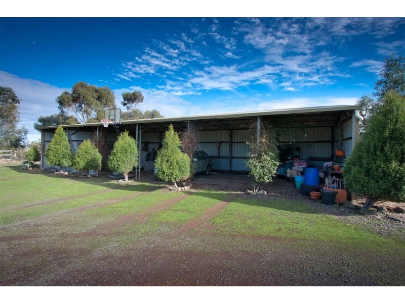 25 Emu Creek Road, Wildwood VIC 3429