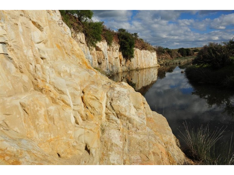 25 Emu Creek Road, Wildwood VIC 3429