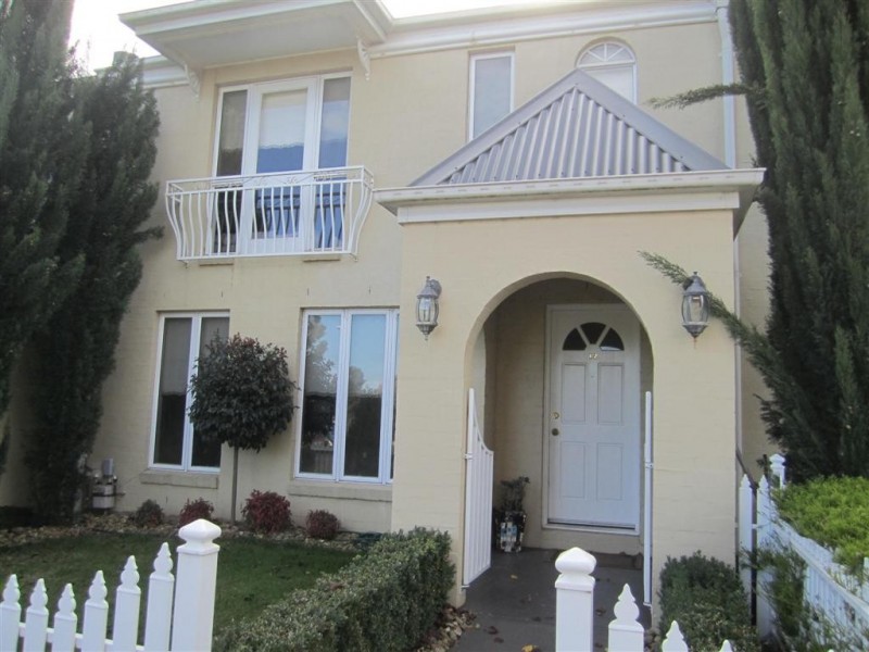 12 Betula Terrace, Sunbury VIC 3429