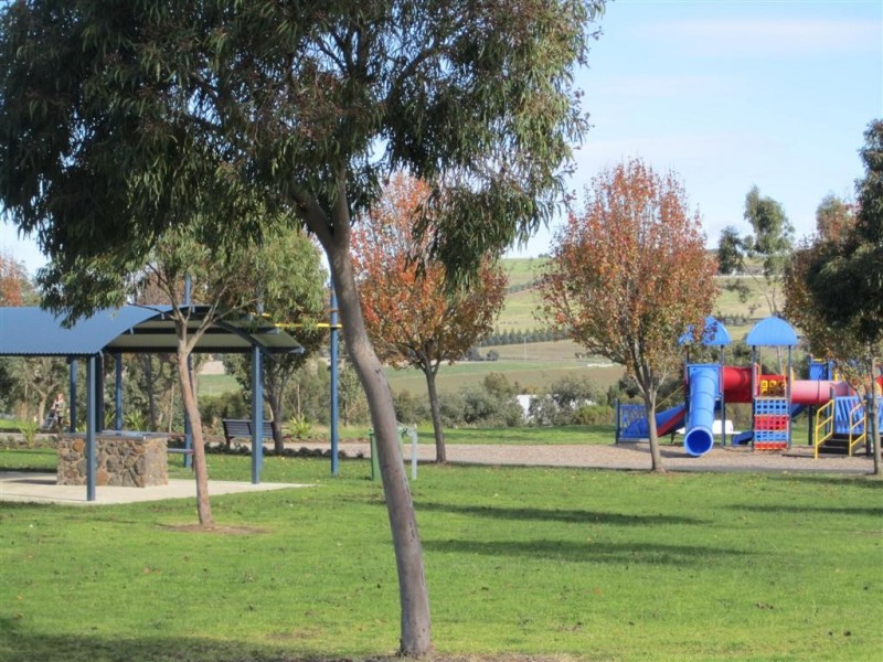 12 Betula Terrace, Sunbury VIC 3429