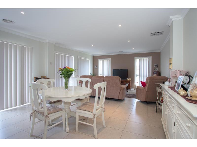 9 Golf Links Drive, Sunbury VIC 3429