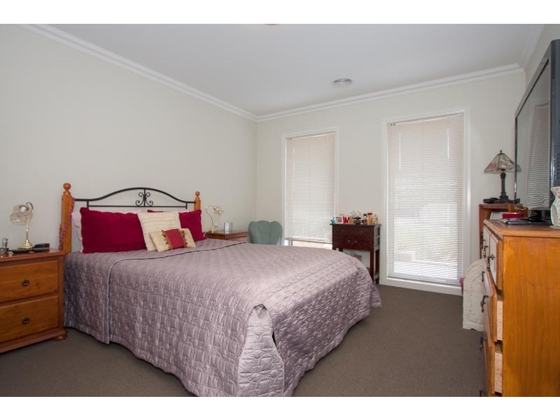 9 Golf Links Drive, Sunbury VIC 3429