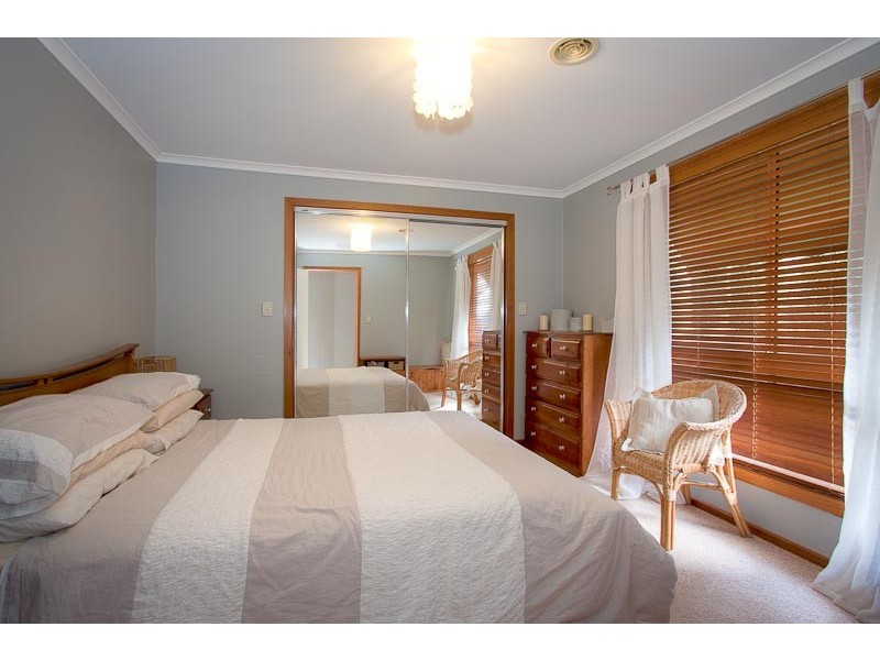 49 Olive Grove, Sunbury VIC 3429