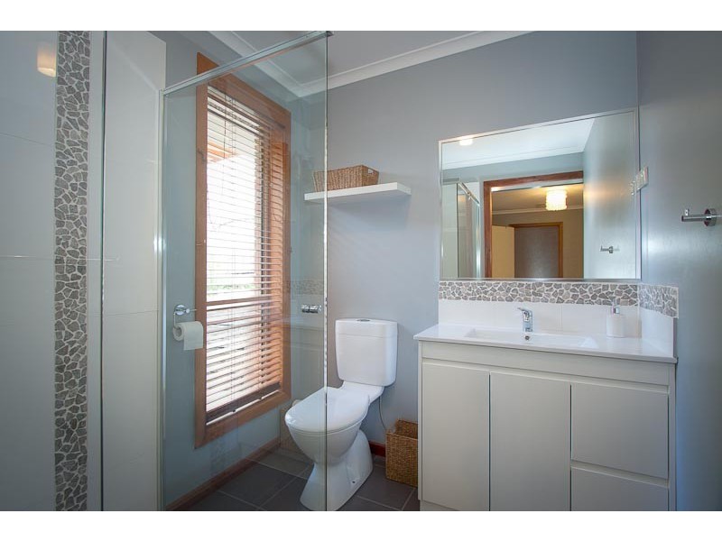 49 Olive Grove, Sunbury VIC 3429