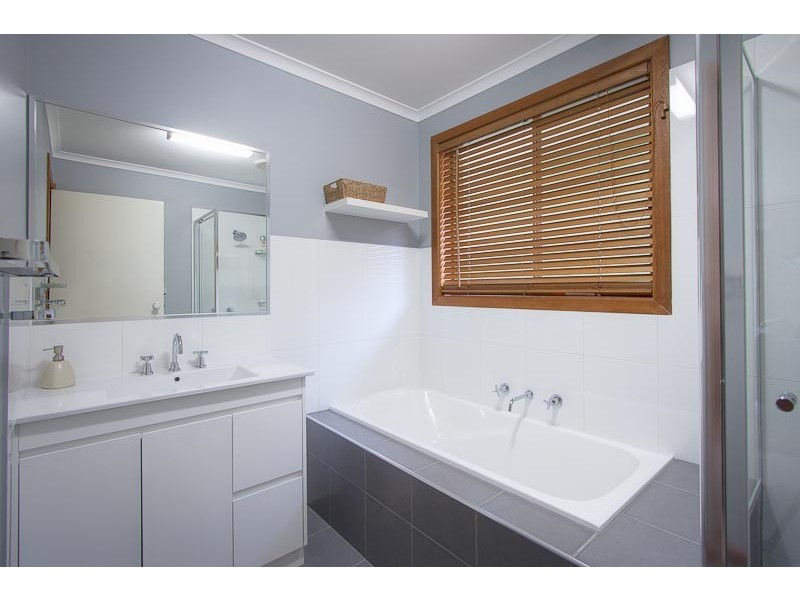 49 Olive Grove, Sunbury VIC 3429