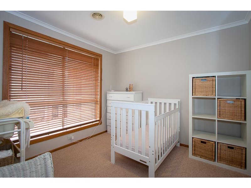 49 Olive Grove, Sunbury VIC 3429