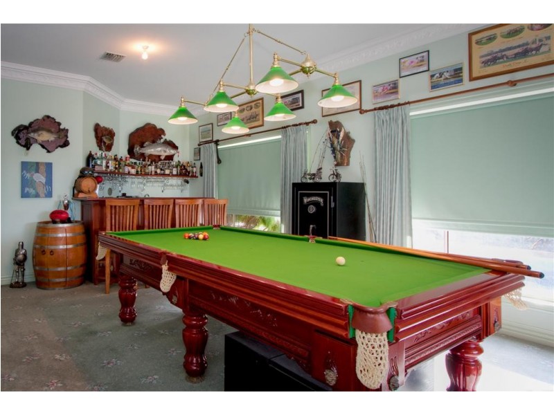 6 Rupertsdale Road, Sunbury VIC 3429