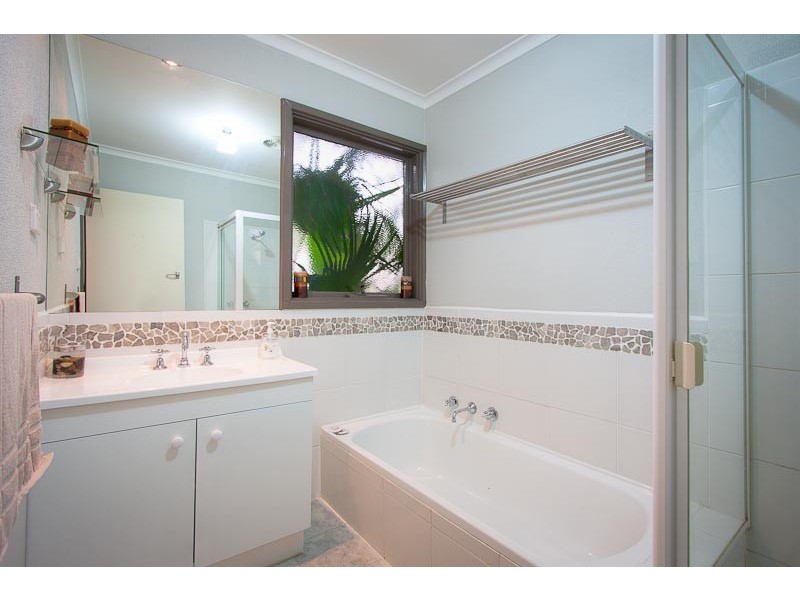 43 Melba Avenue, Sunbury VIC 3429