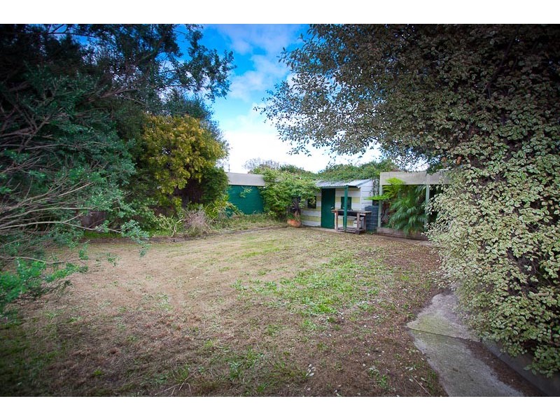 43 Melba Avenue, Sunbury VIC 3429