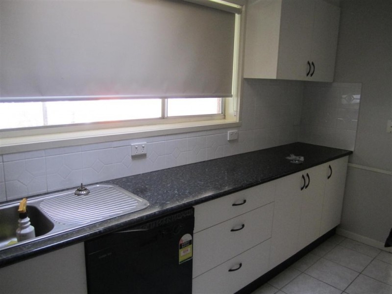 15 MELBA AVENUE, Sunbury VIC 3429