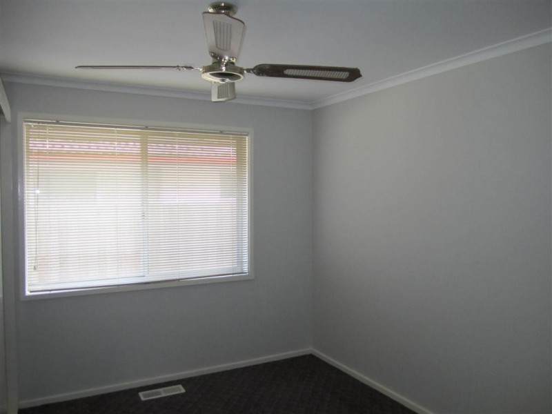 15 MELBA AVENUE, Sunbury VIC 3429