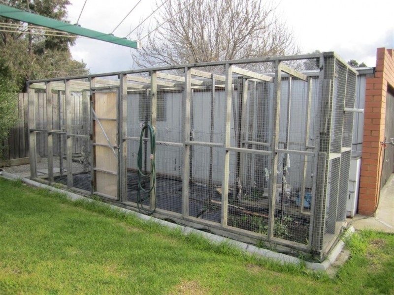 15 MELBA AVENUE, Sunbury VIC 3429