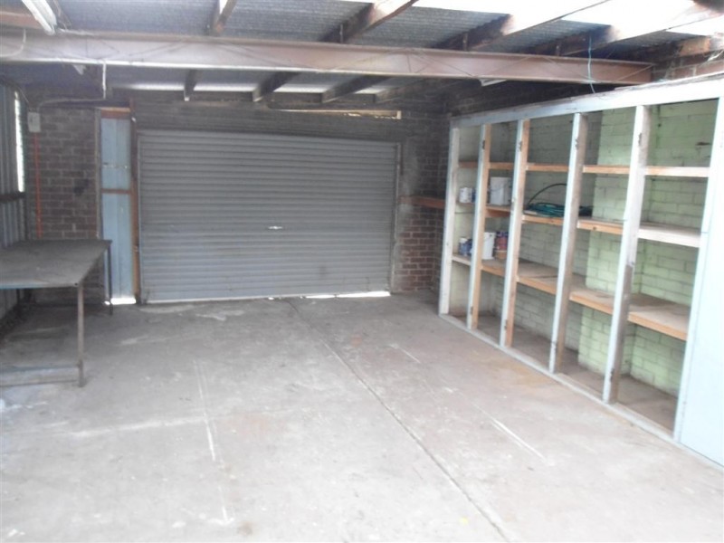 327 ELIZABETH DRIVE, Sunbury VIC 3429